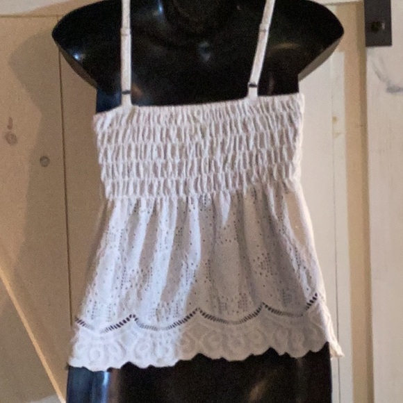 Urban Romanticcs White Eyelet top - Picture 2 of 3